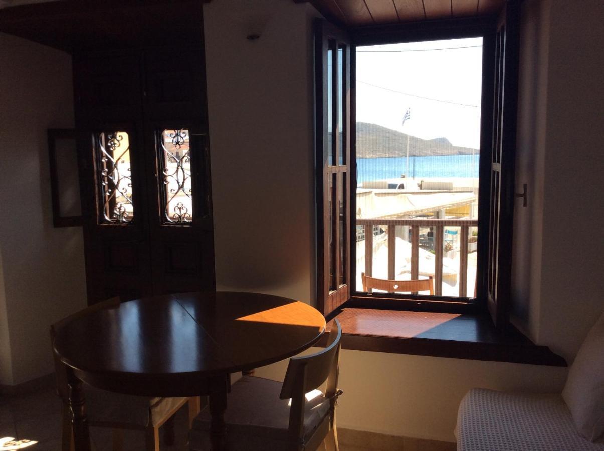 شقة Amalia Harbor Chalki Town المظهر الخارجي الصورة